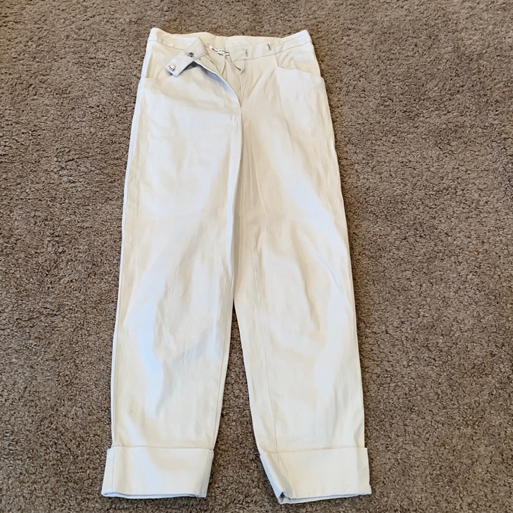 Womans Capri Cuffed Pants
